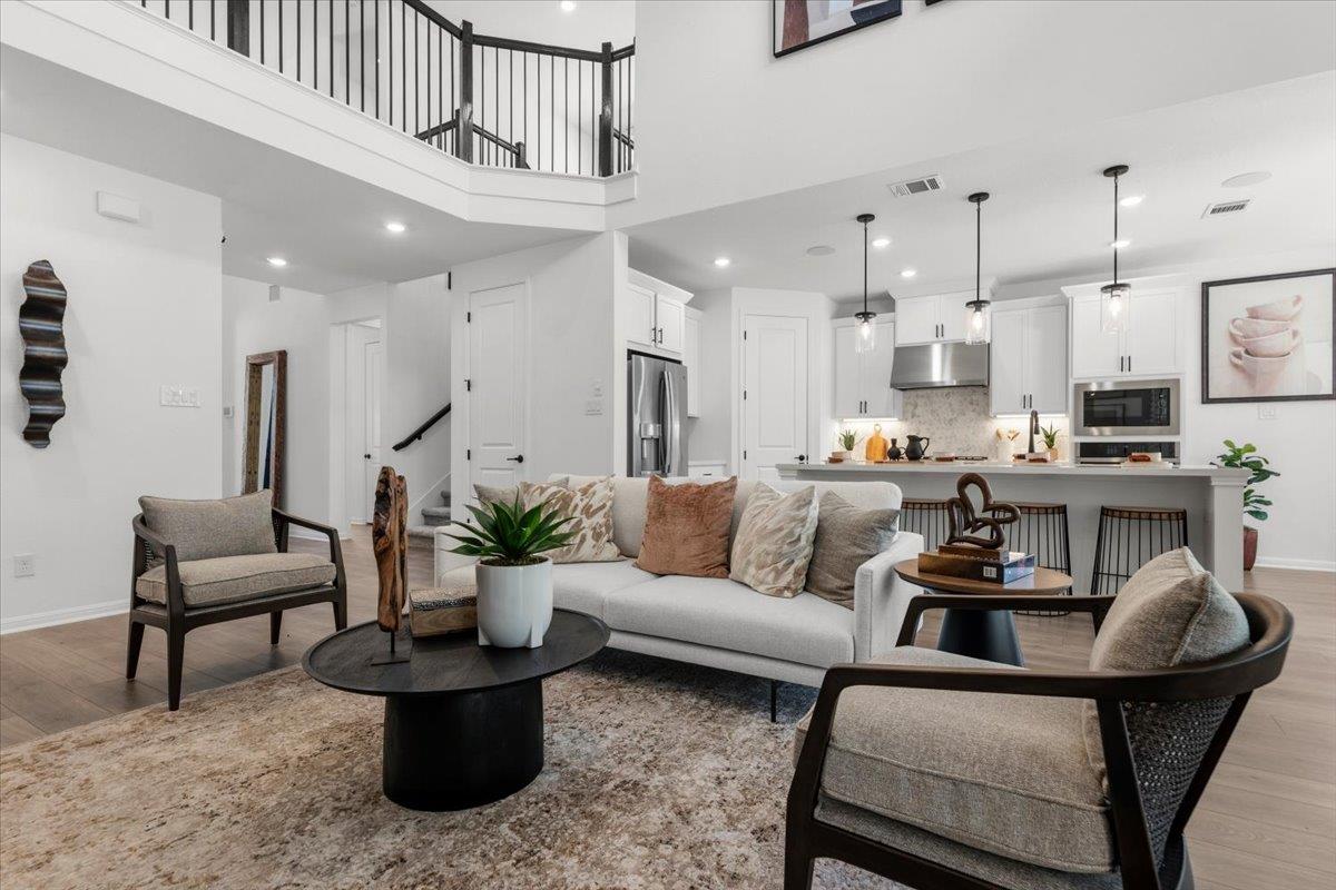 212 Barton Oak Trl, Georgetown, TX 78628