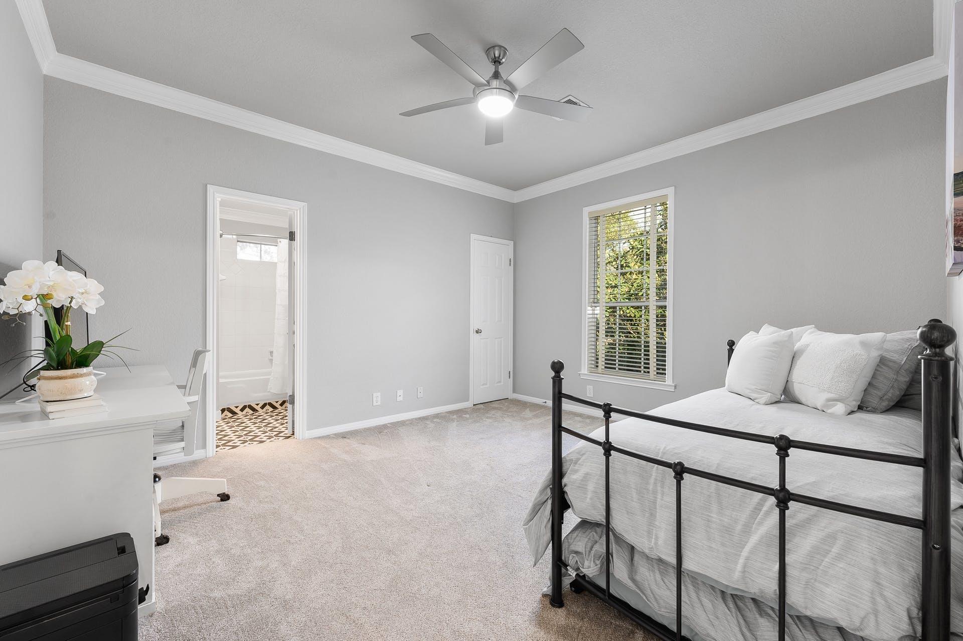 5823 Van Winkle Ln, Austin, TX 78739