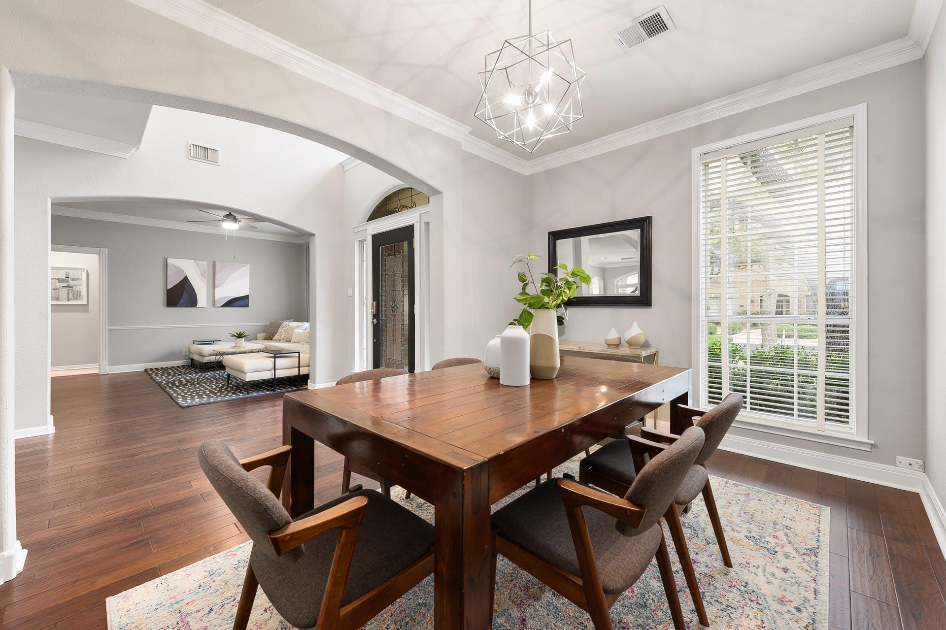 5823 Van Winkle Ln, Austin, TX 78739