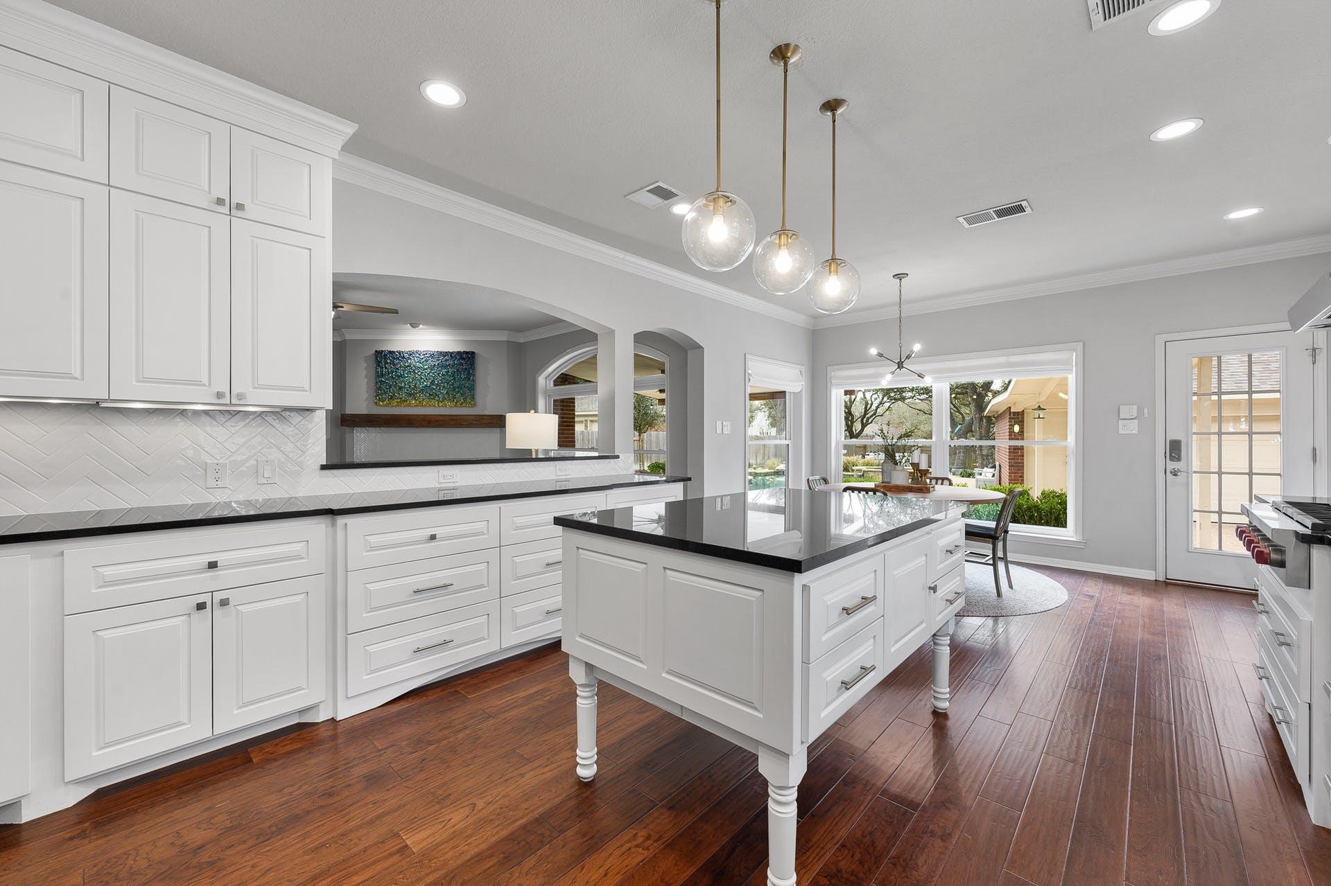 5823 Van Winkle Ln, Austin, TX 78739