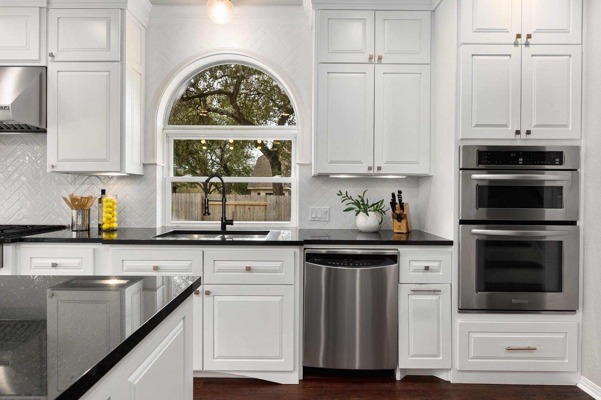 5823 Van Winkle Ln, Austin, TX 78739