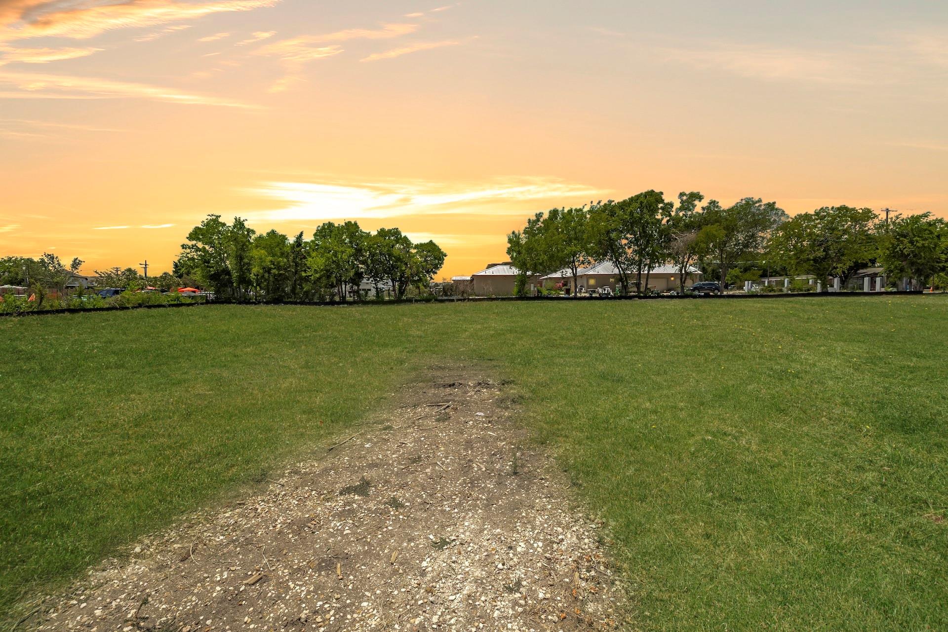 16409 Summit Dr, Austin, TX 78728