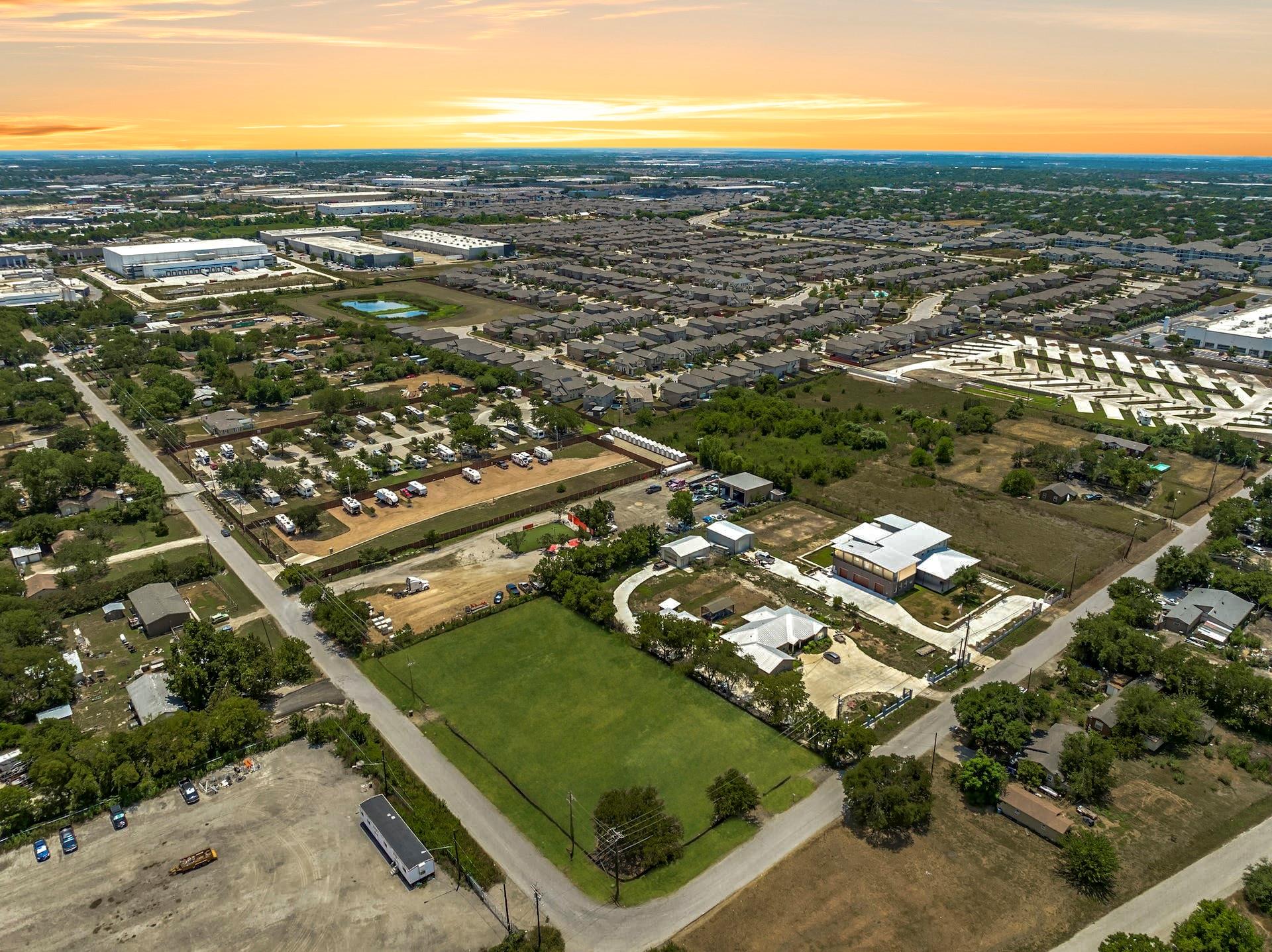 16409 Summit Dr, Austin, TX 78728