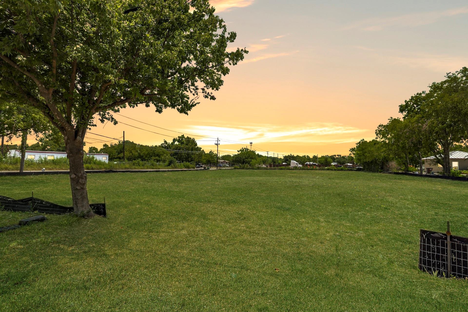 16409 Summit Dr, Austin, TX 78728