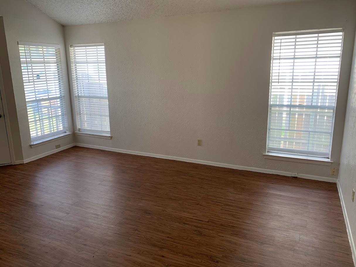 7802 Brodie Ln, Austin, TX 78745