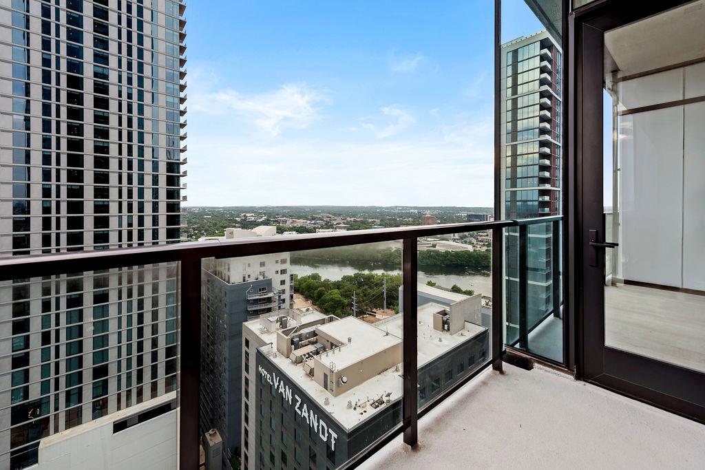 610 Davis St # 2504, Austin, TX 78701