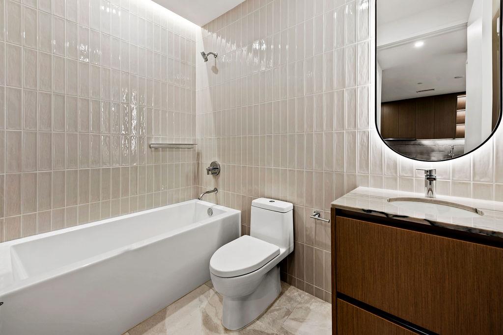 610 Davis St # 2504, Austin, TX 78701