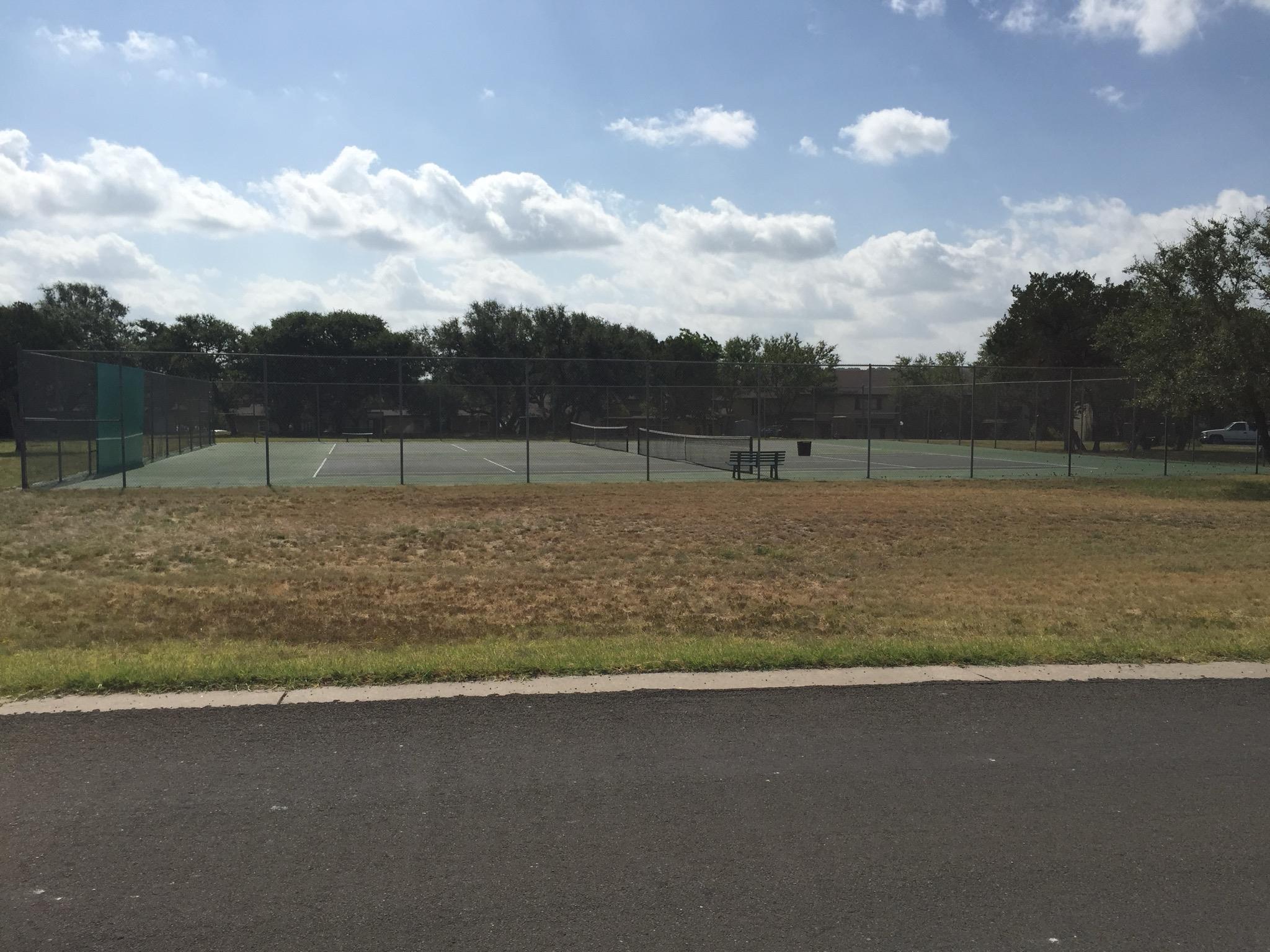 18902 Nicklaus Dr, Point Venture, TX 78645