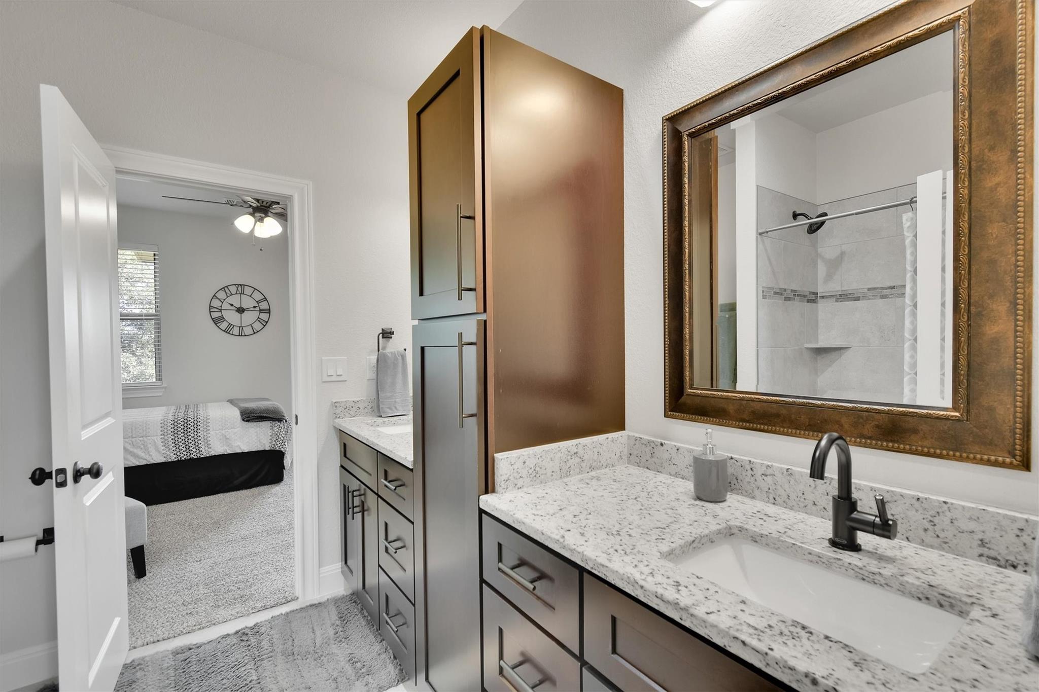 18902 Nicklaus Dr, Point Venture, TX 78645