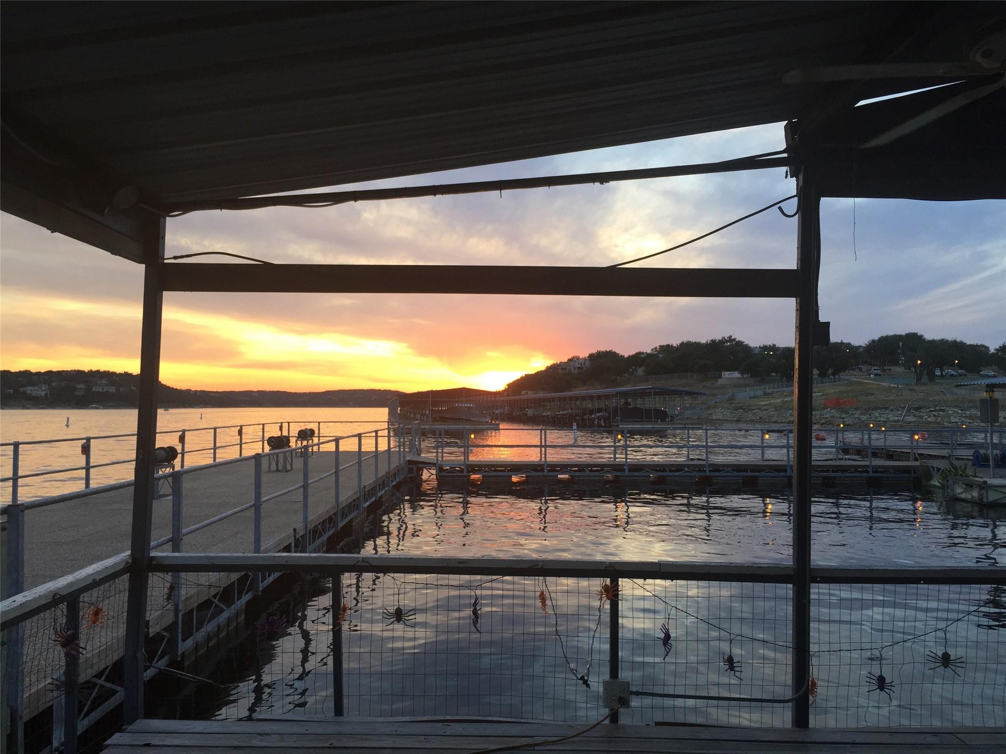 18902 Nicklaus Dr, Point Venture, TX 78645