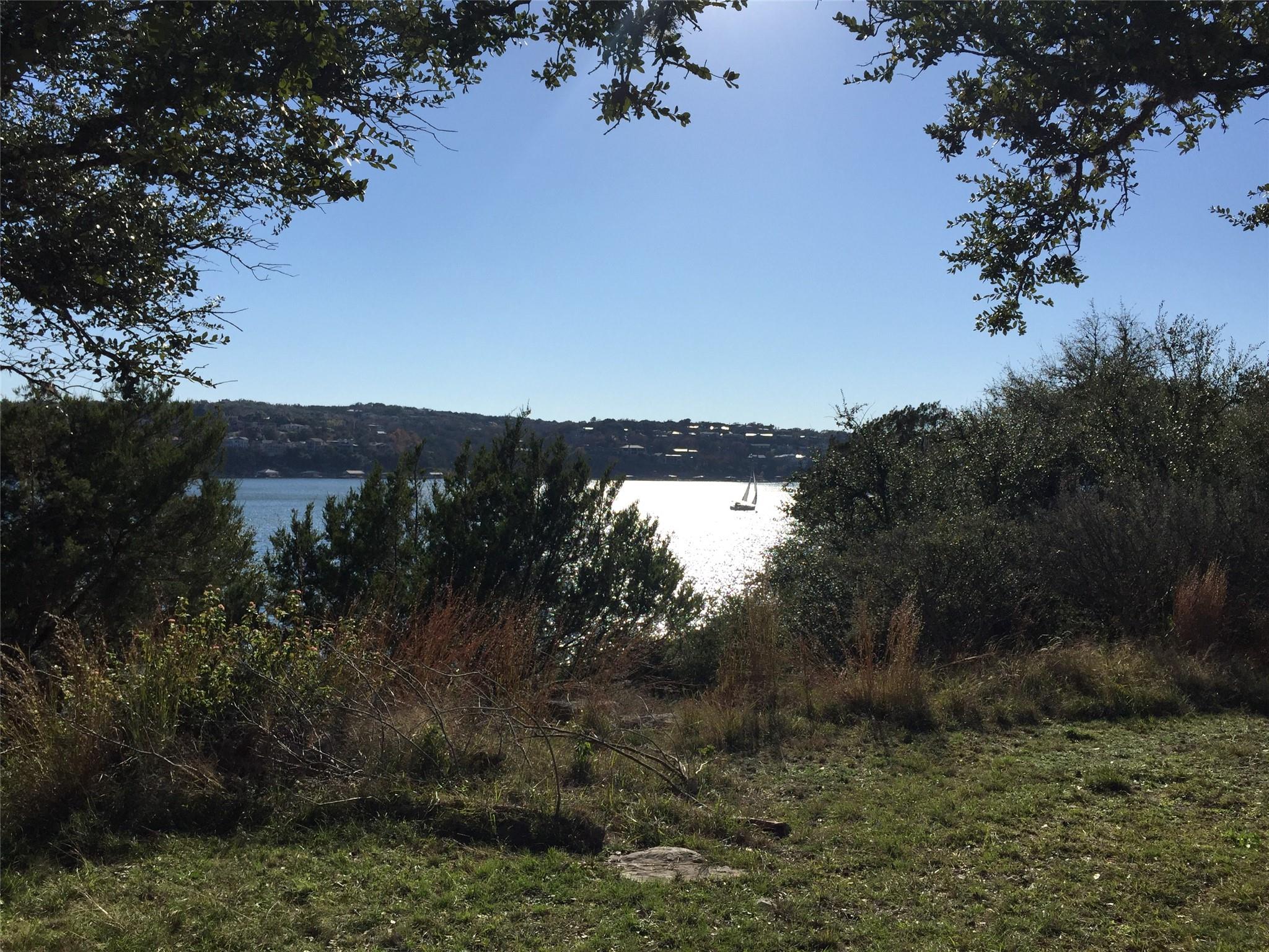 18902 Nicklaus Dr, Point Venture, TX 78645