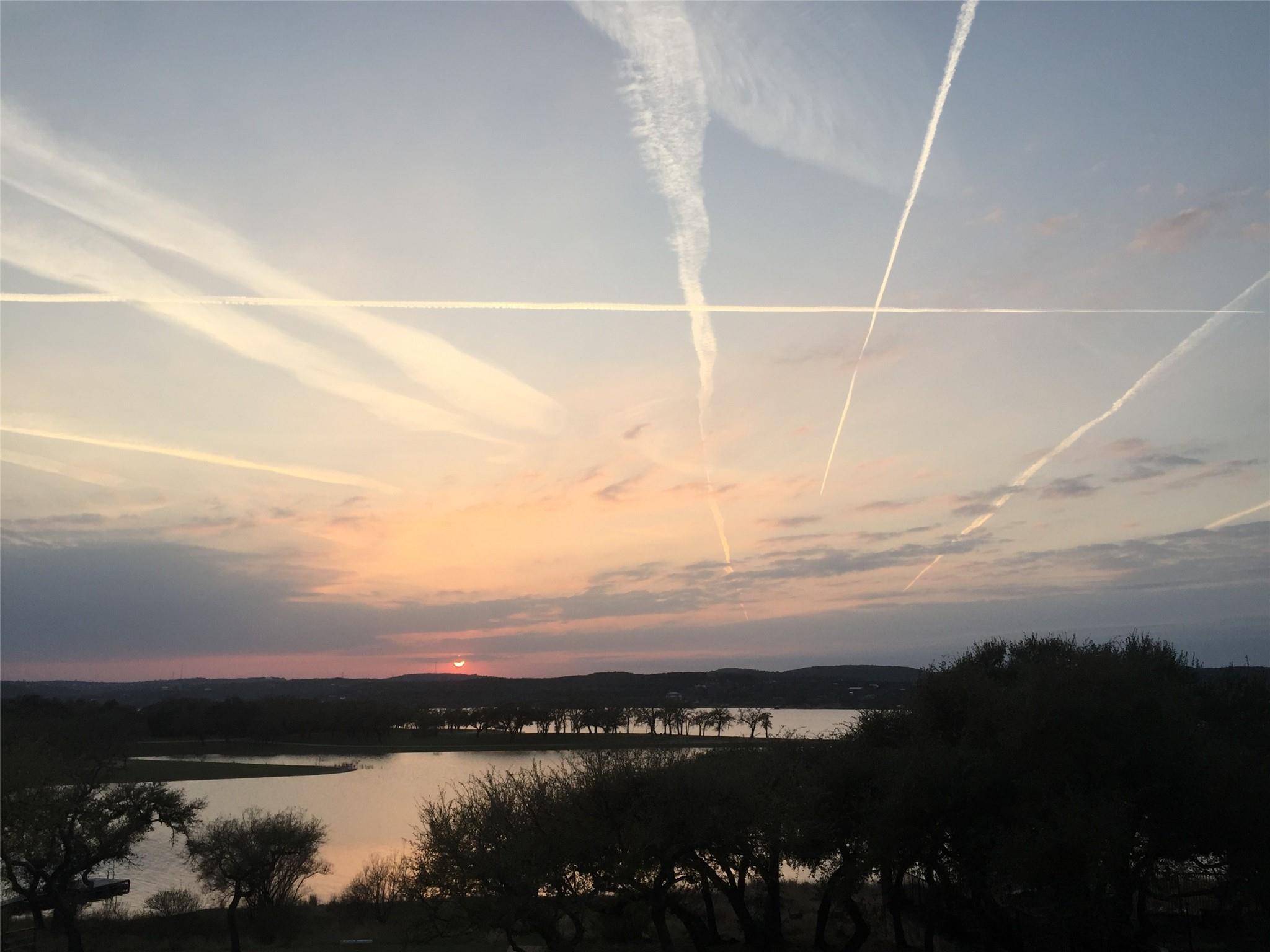 18902 Nicklaus Dr, Point Venture, TX 78645