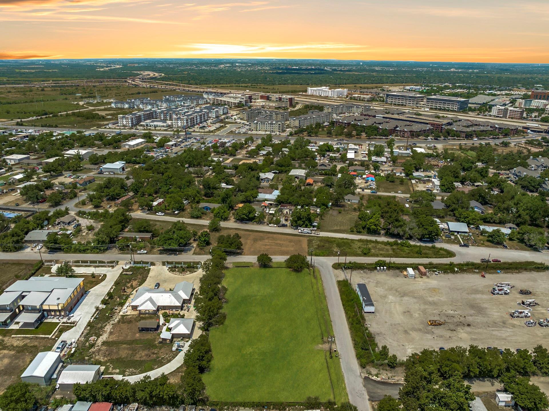 16409 Summit Dr, Austin, TX 78728