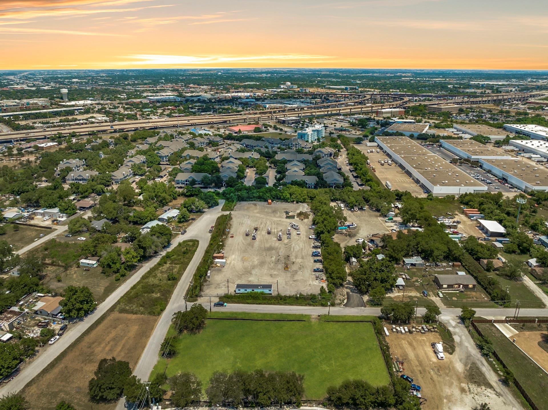 16409 Summit Dr, Austin, TX 78728