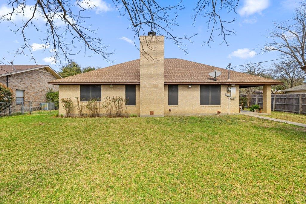 307 Cherrywood Cir, Taylor, TX 76574