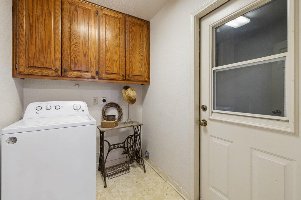 307 Cherrywood Cir, Taylor, TX 76574