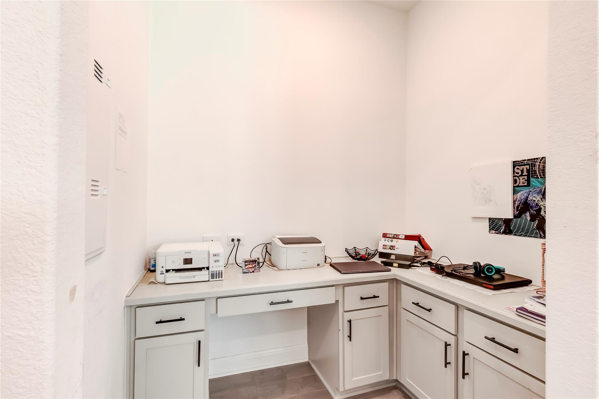 2824 Stone Branch Dr, Leander, TX 78641