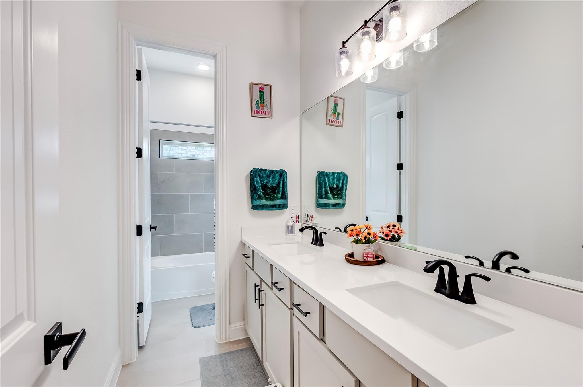 2824 Stone Branch Dr, Leander, TX 78641