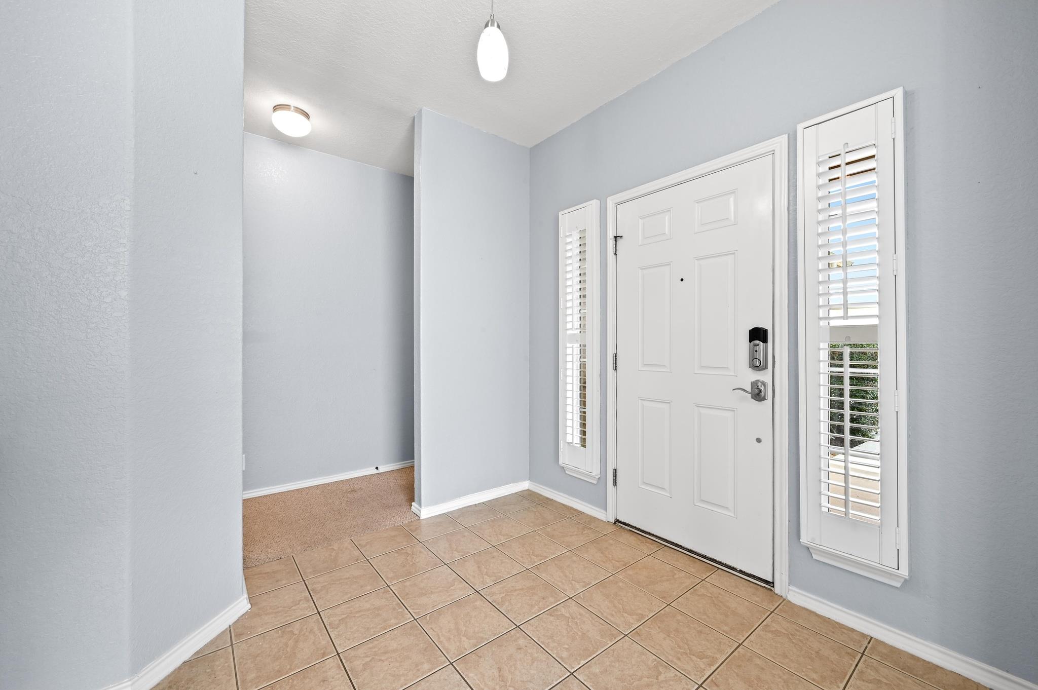 2434 Duval Dr, New Braunfels, TX 78130