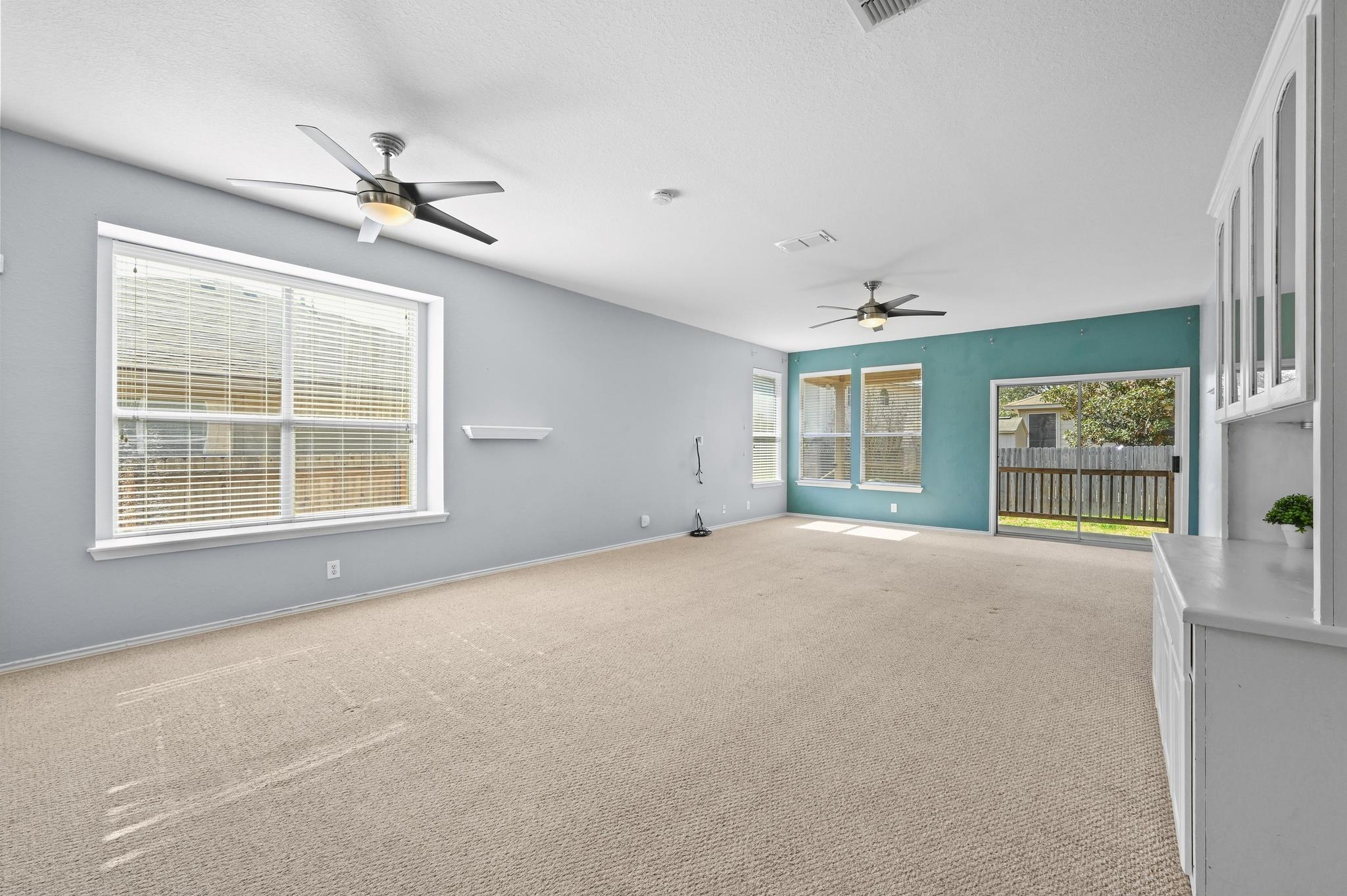 2434 Duval Dr, New Braunfels, TX 78130