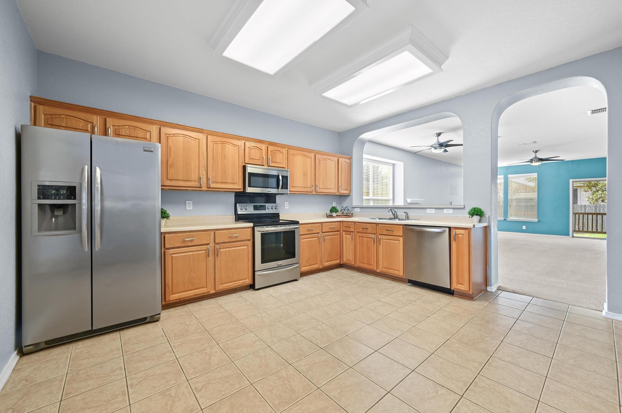 2434 Duval Dr, New Braunfels, TX 78130