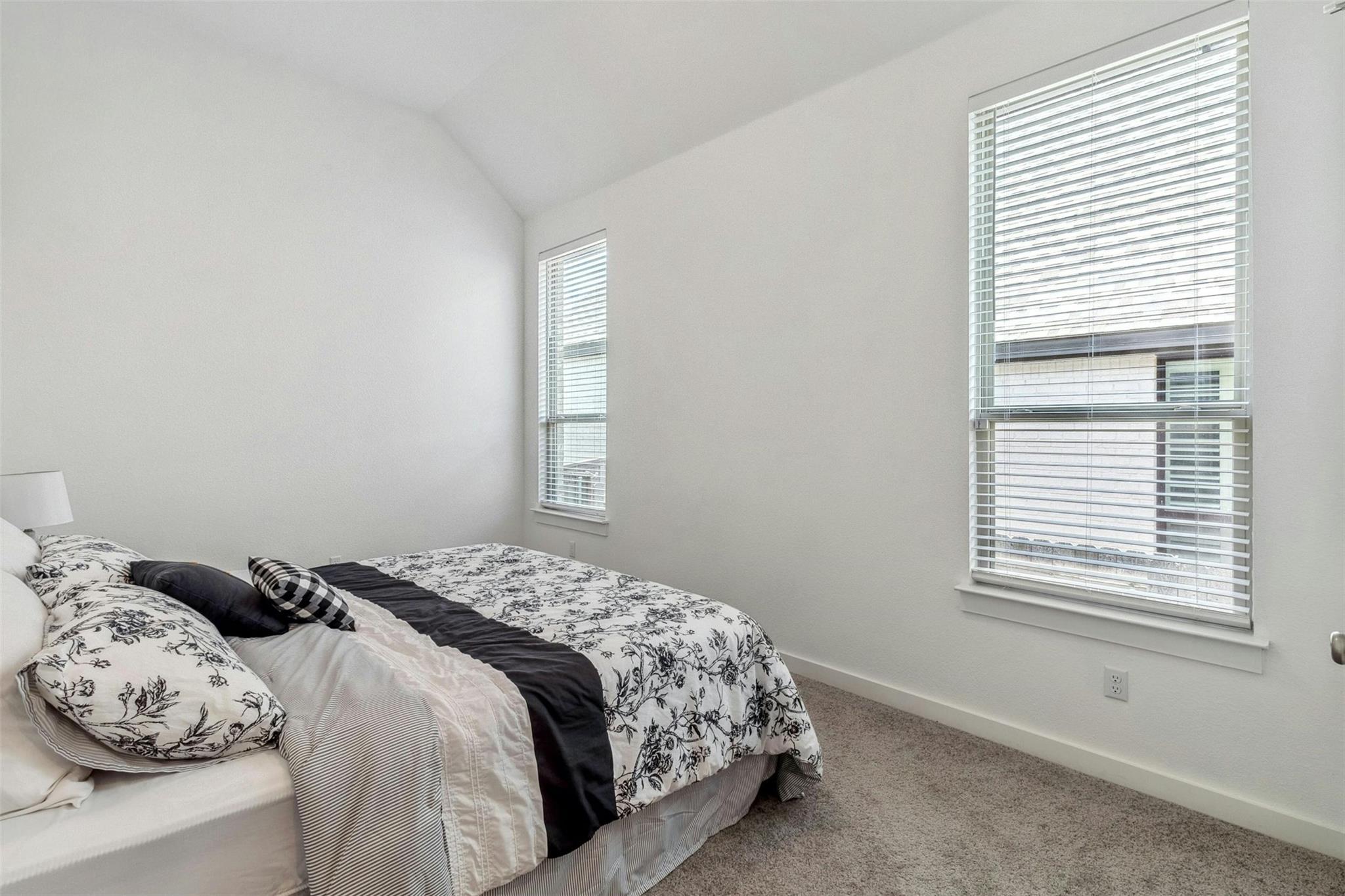 104 Rainbow Valley Trl, San Marcos, TX 78666