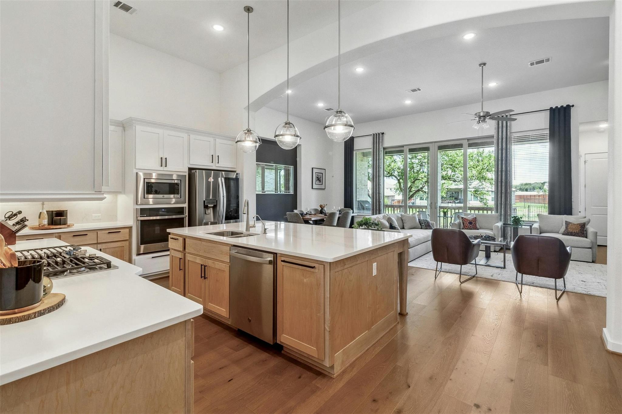 104 Rainbow Valley Trl, San Marcos, TX 78666