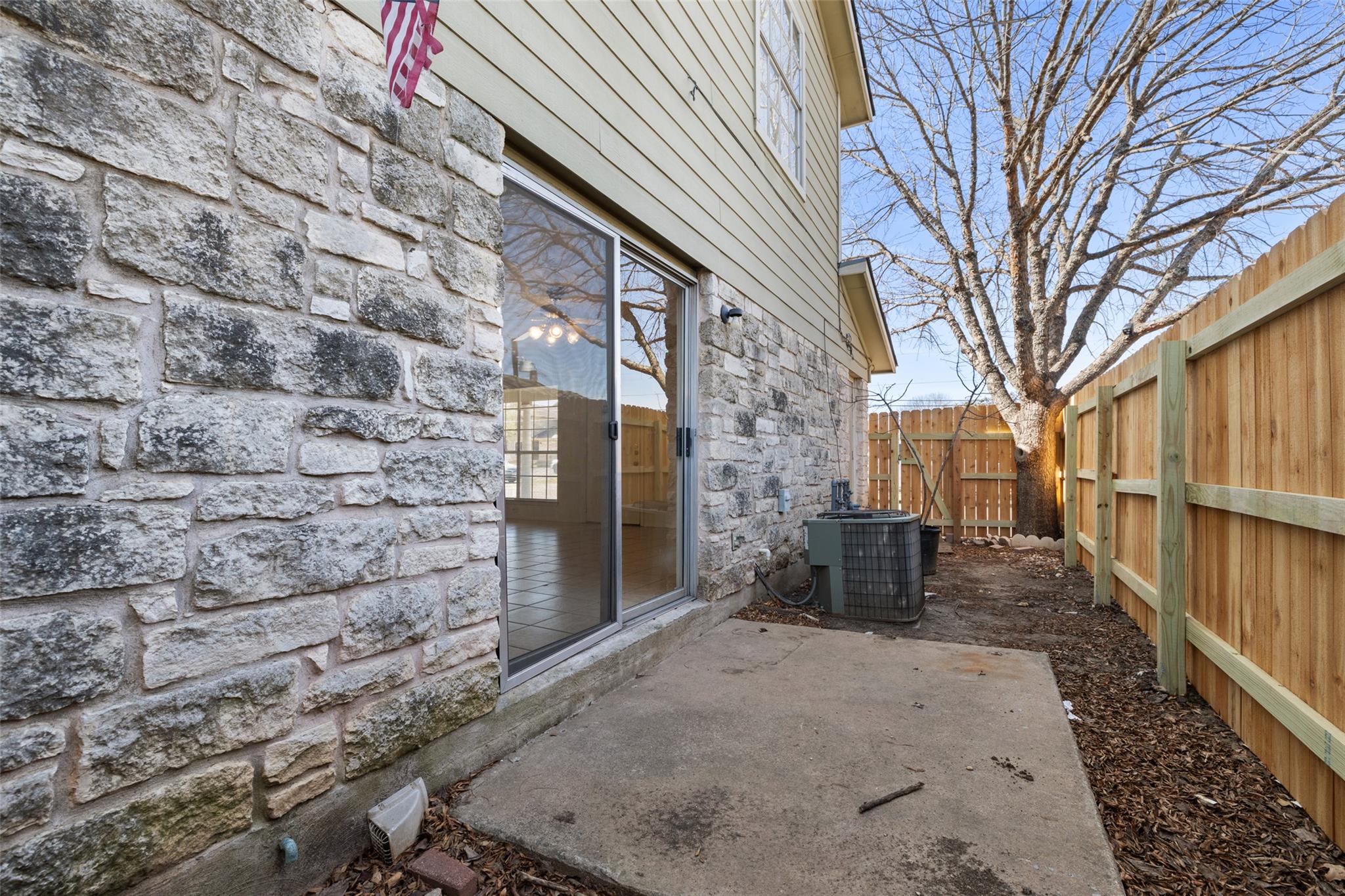 2203 Creekside Ln, Georgetown, TX 78626