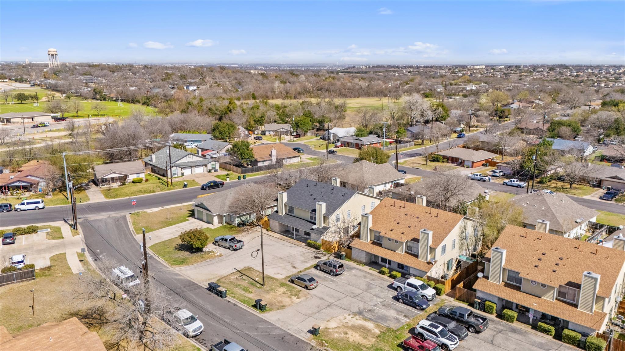 2203 Creekside Ln, Georgetown, TX 78626