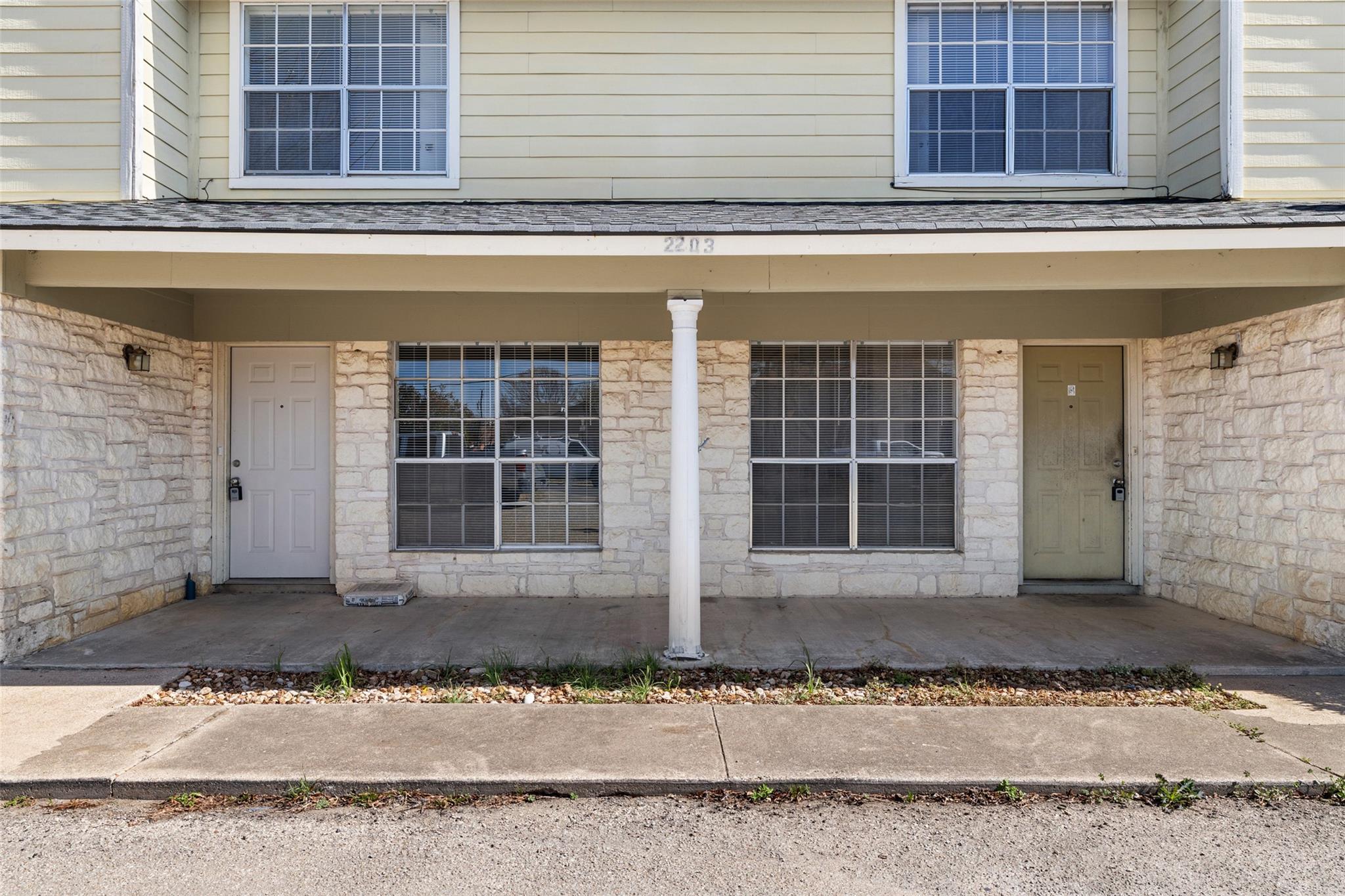 2203 Creekside Ln, Georgetown, TX 78626