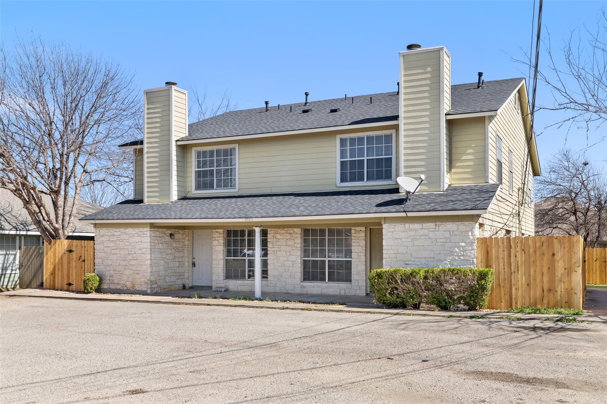 2203 Creekside Ln, Georgetown, TX 78626