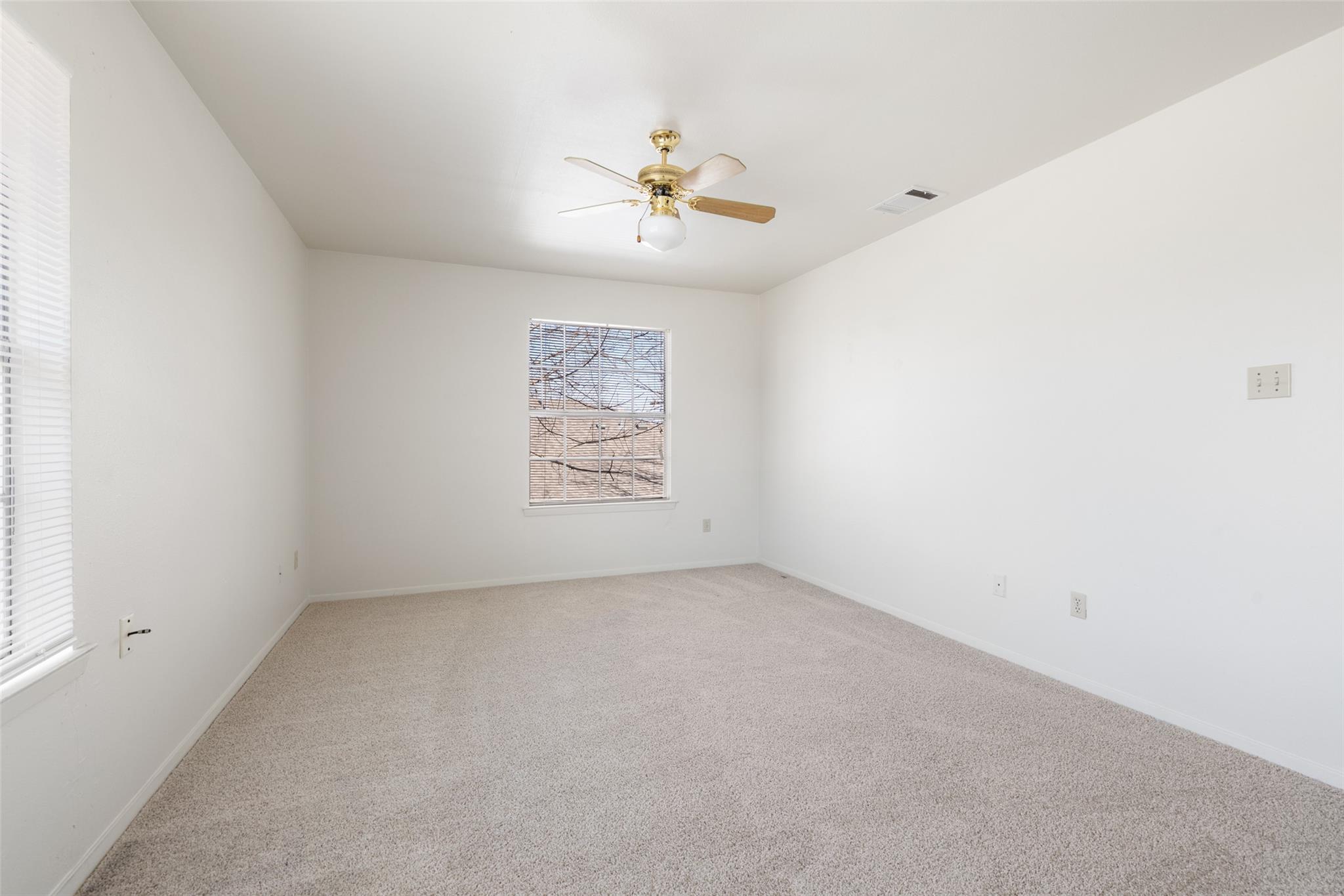 2203 Creekside Ln, Georgetown, TX 78626