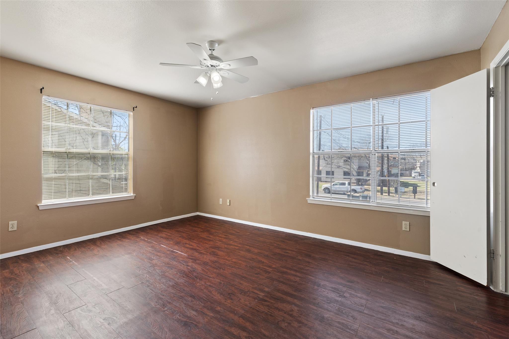 2203 Creekside Ln, Georgetown, TX 78626