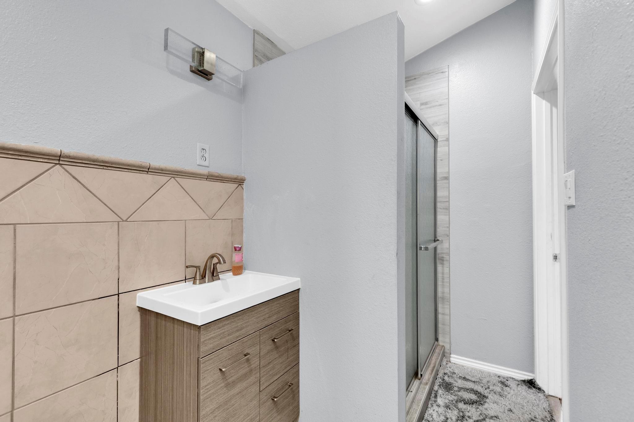 23505 Fulkes Ln, Leander, TX 78641