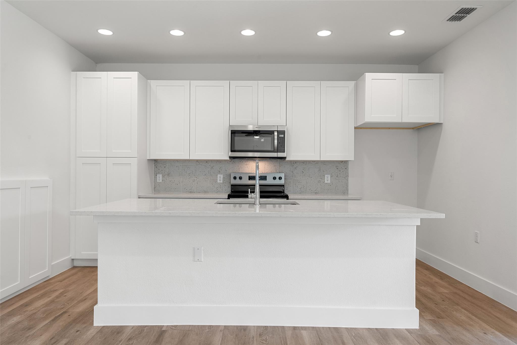 711 N Paleface Ranch Rd # 3, Spicewood, TX 78669