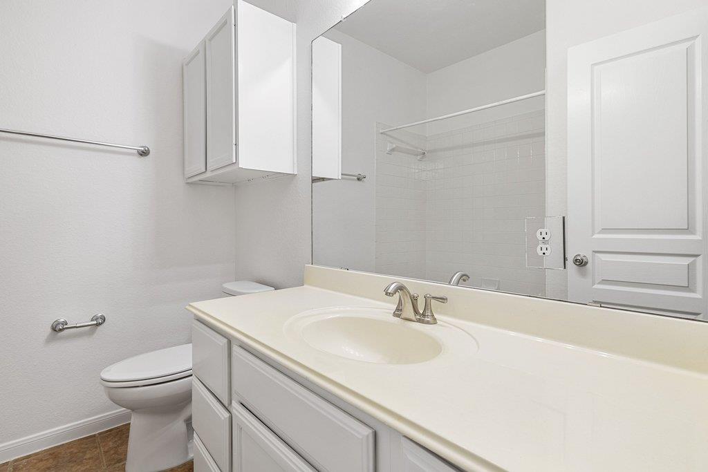 4620 W William Cannon Dr # 4, Austin, TX 78749