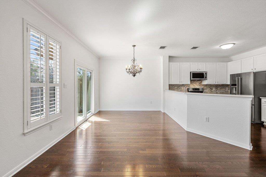 4620 W William Cannon Dr # 4, Austin, TX 78749