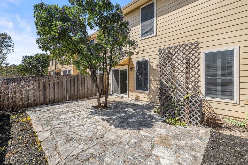 4620 W William Cannon Dr # 4, Austin, TX 78749