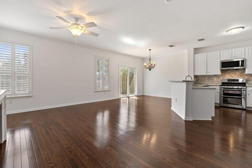 4620 W William Cannon Dr # 4, Austin, TX 78749