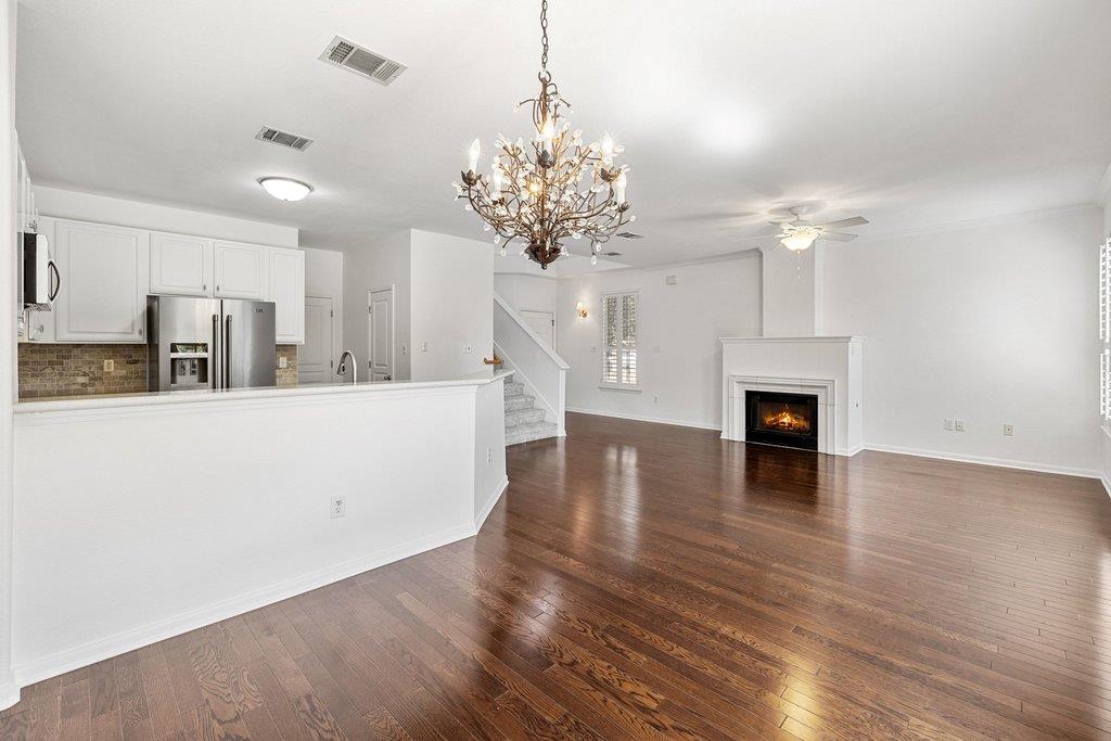 4620 W William Cannon Dr # 4, Austin, TX 78749