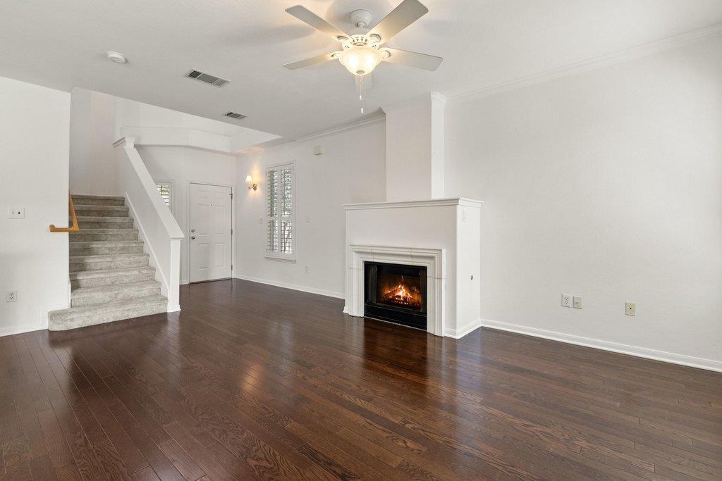 4620 W William Cannon Dr # 4, Austin, TX 78749