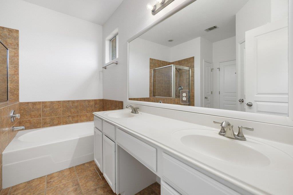 4620 W William Cannon Dr # 4, Austin, TX 78749