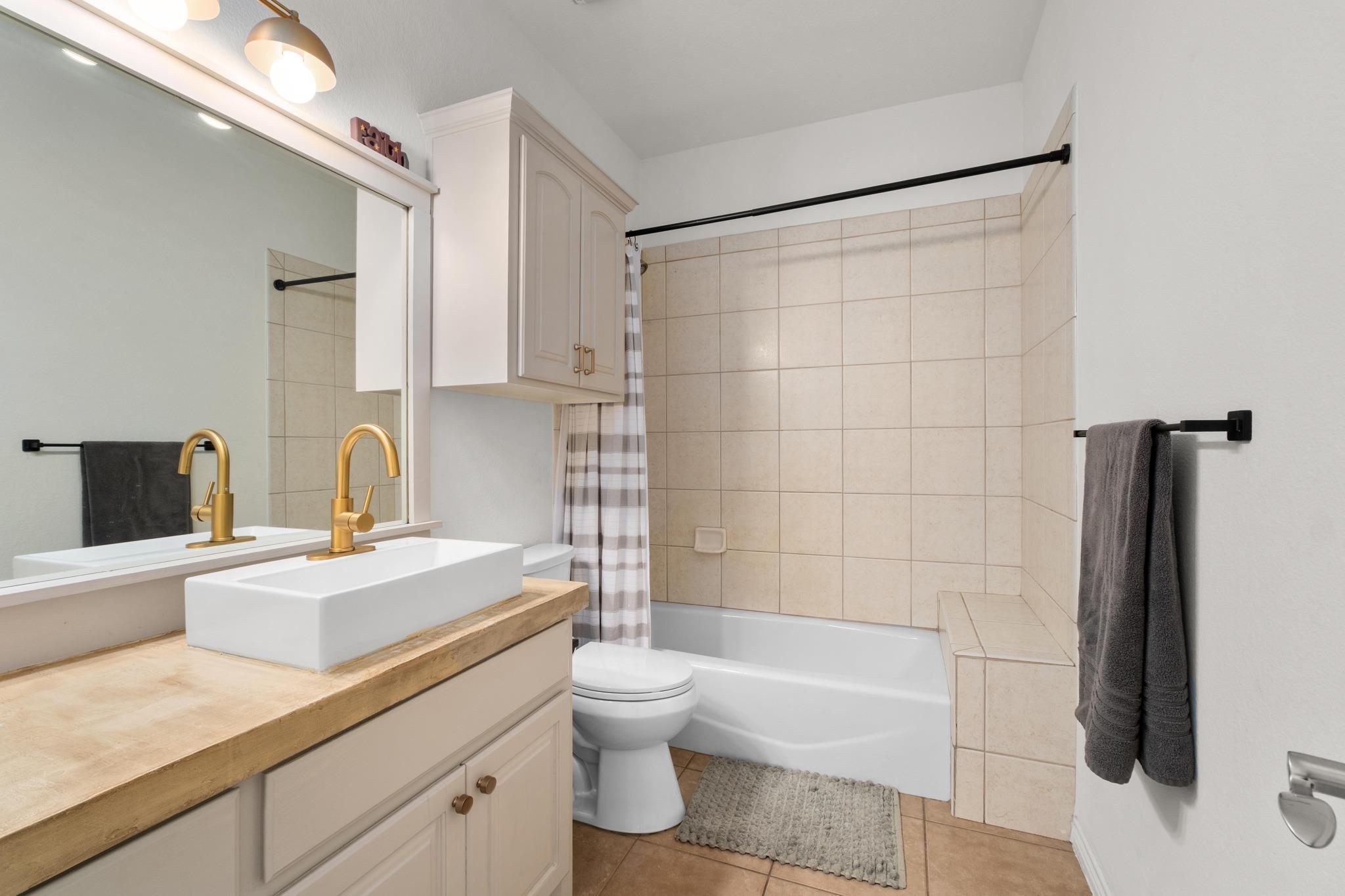 11201 W Cave Blvd, Dripping Springs, TX 78620