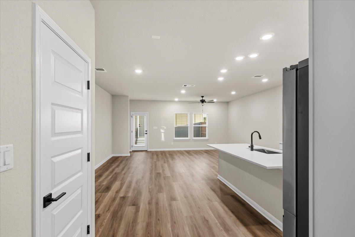 5900 Whisper Creek Dr # 413, Georgetown, TX 78628