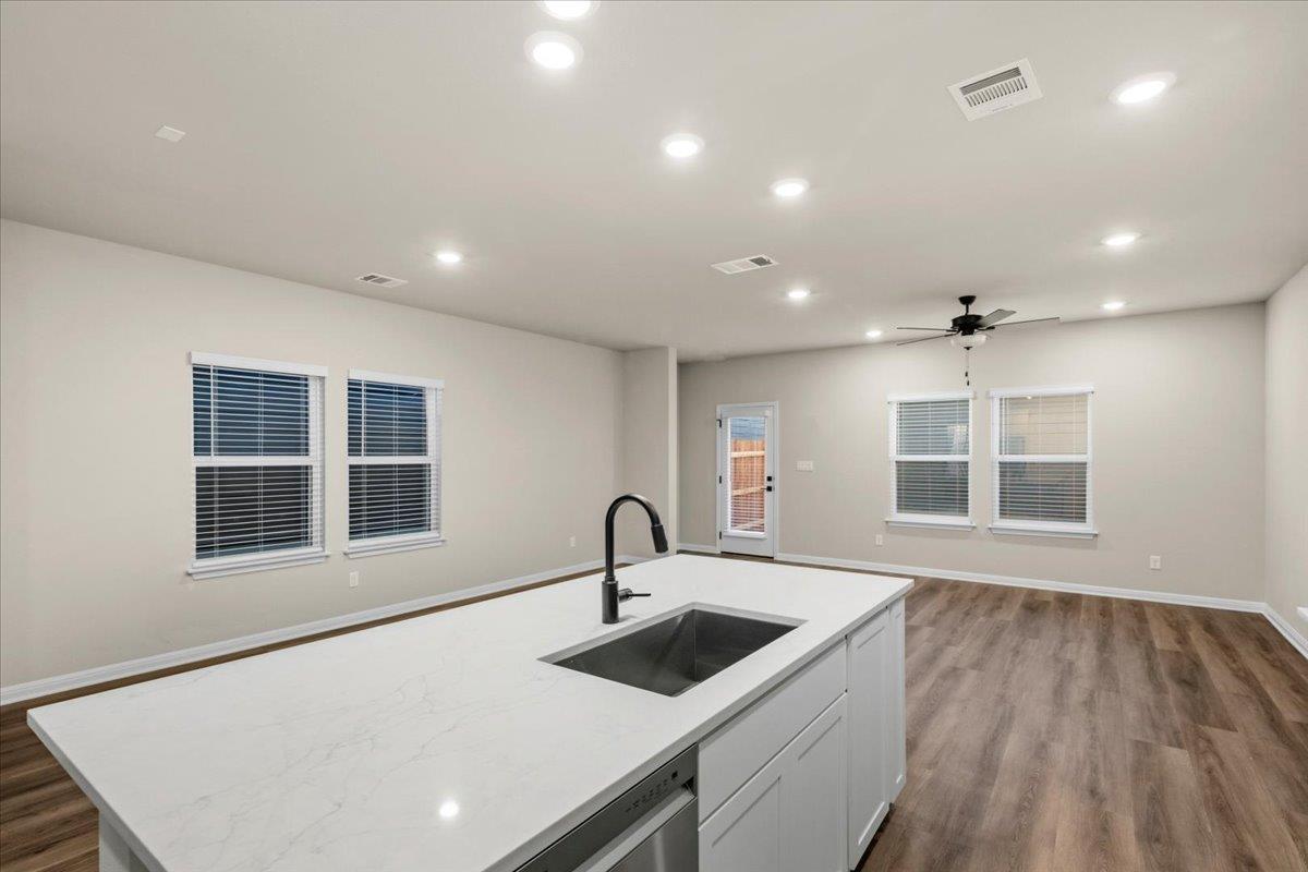 5900 Whisper Creek Dr # 413, Georgetown, TX 78628