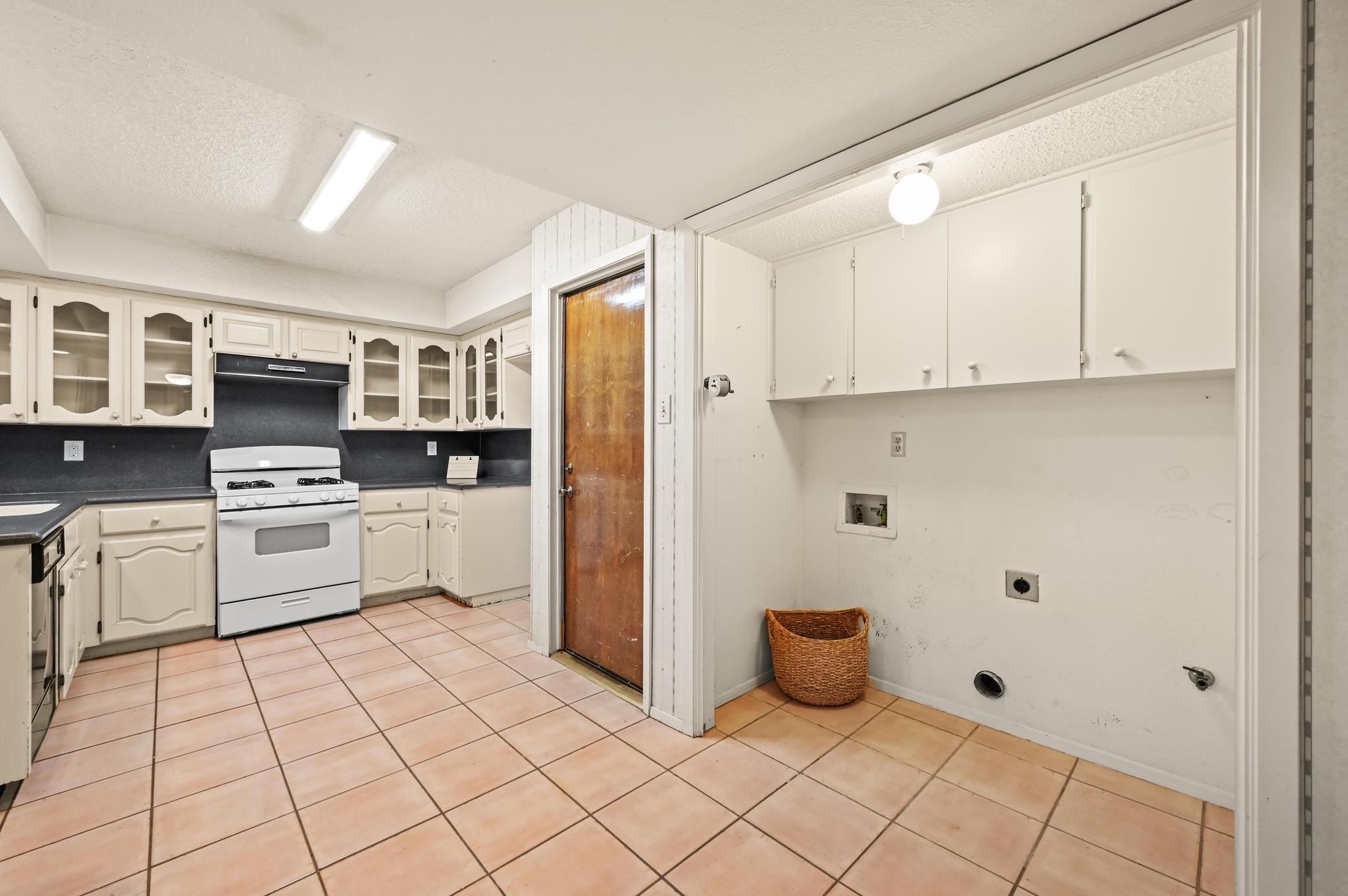 8504 Tallwood Dr, Austin, TX 78759