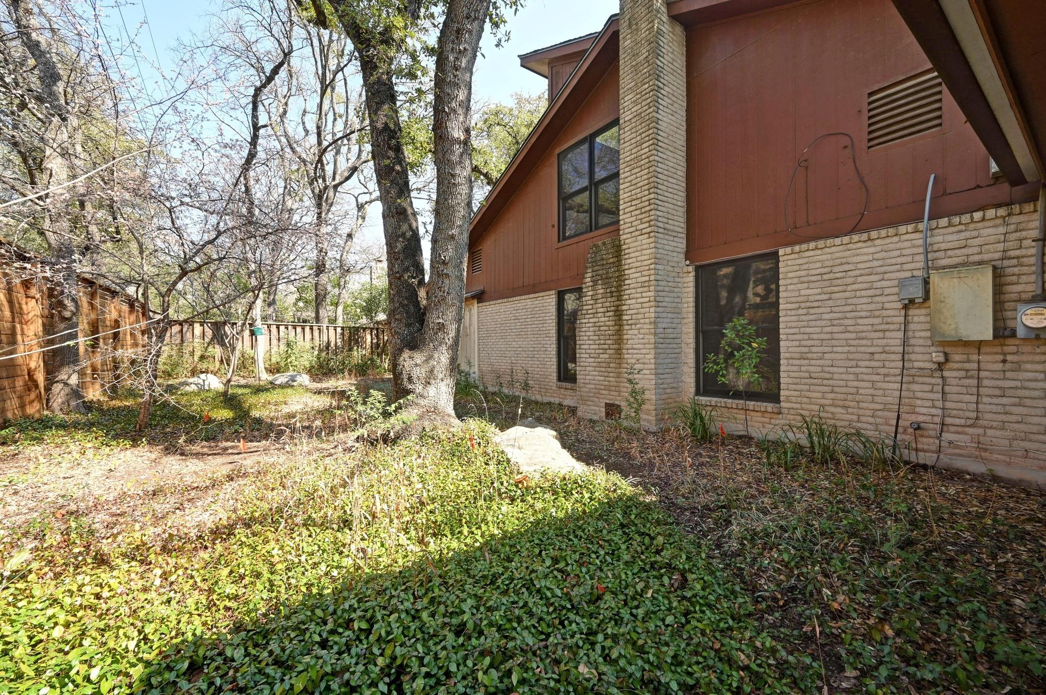 8504 Tallwood Dr, Austin, TX 78759