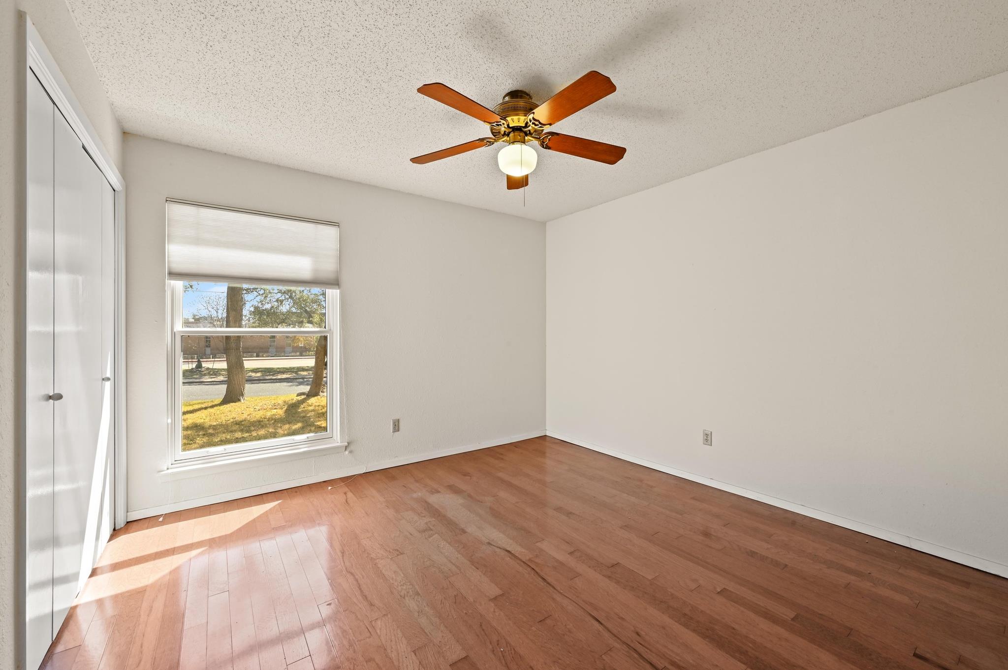 8504 Tallwood Dr, Austin, TX 78759