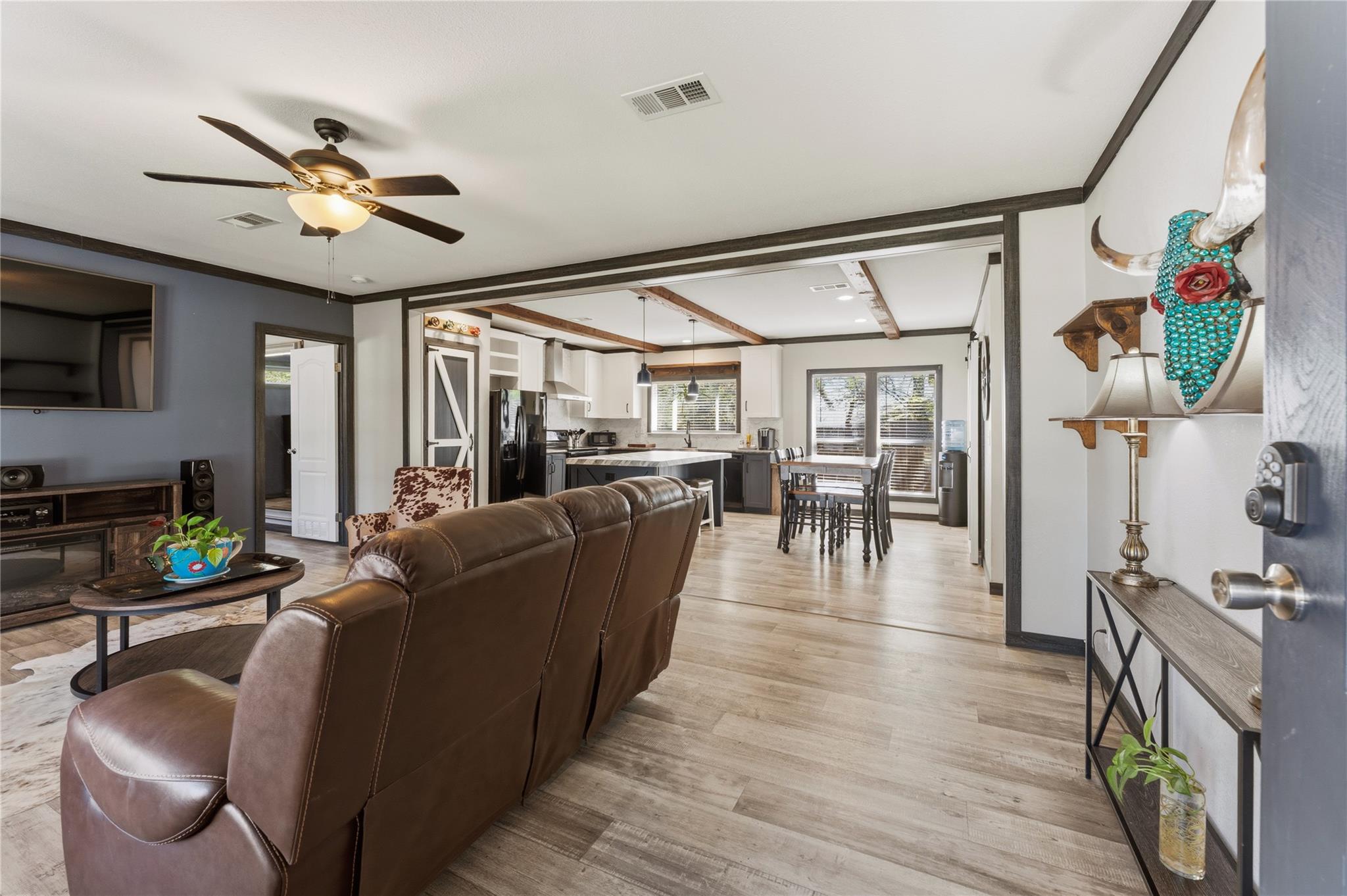 313 S Ave F Ave, Johnson City, TX 78636