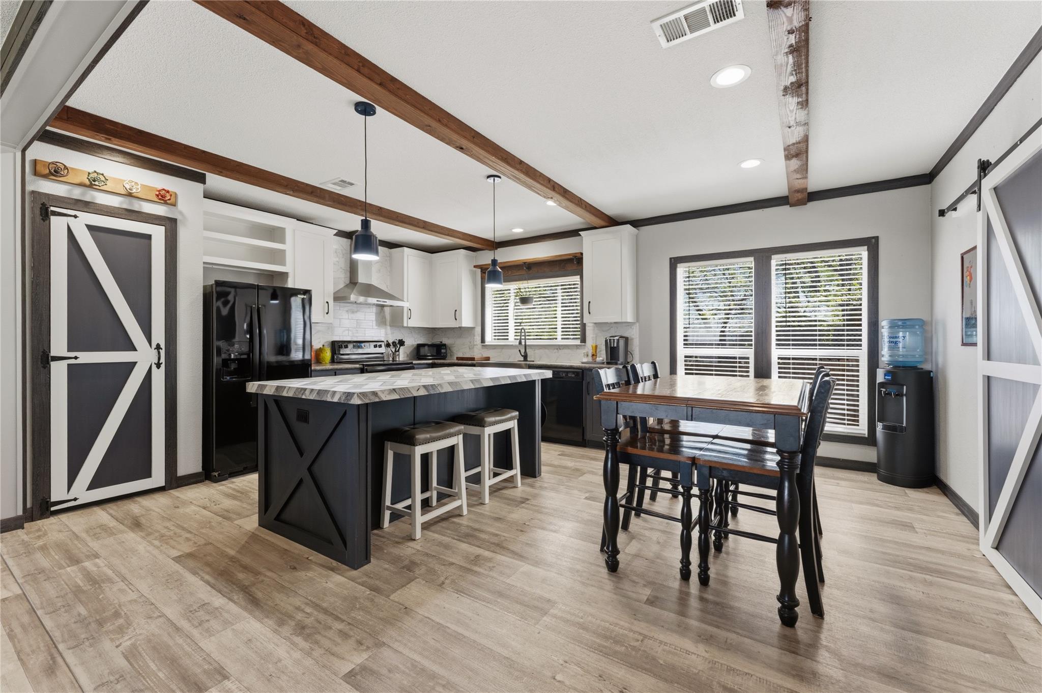 313 S Ave F Ave, Johnson City, TX 78636